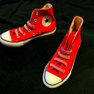 Like New kids high Top Converse Red